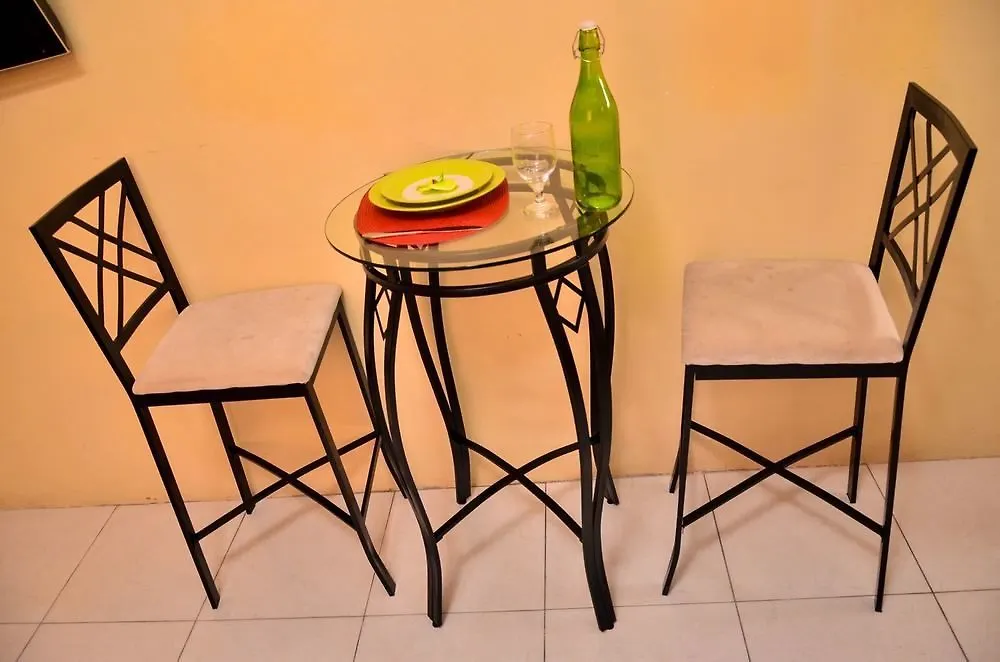 Отель Kingston Sunset Guest Apartment I